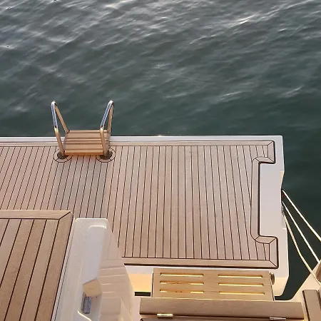 Sailing Escape In 5 Terre Botel