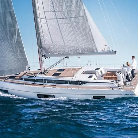 Sailing Escape In 5 Terre Botel