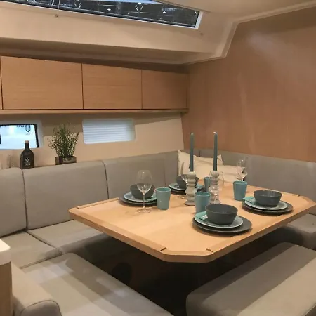 Botel Sailing Escape In 5 Terre La Spezia